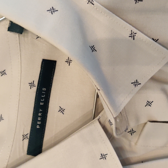 Perry Ellis contemporary men's button down patterned shirt, size Large - Picture 5 of 5